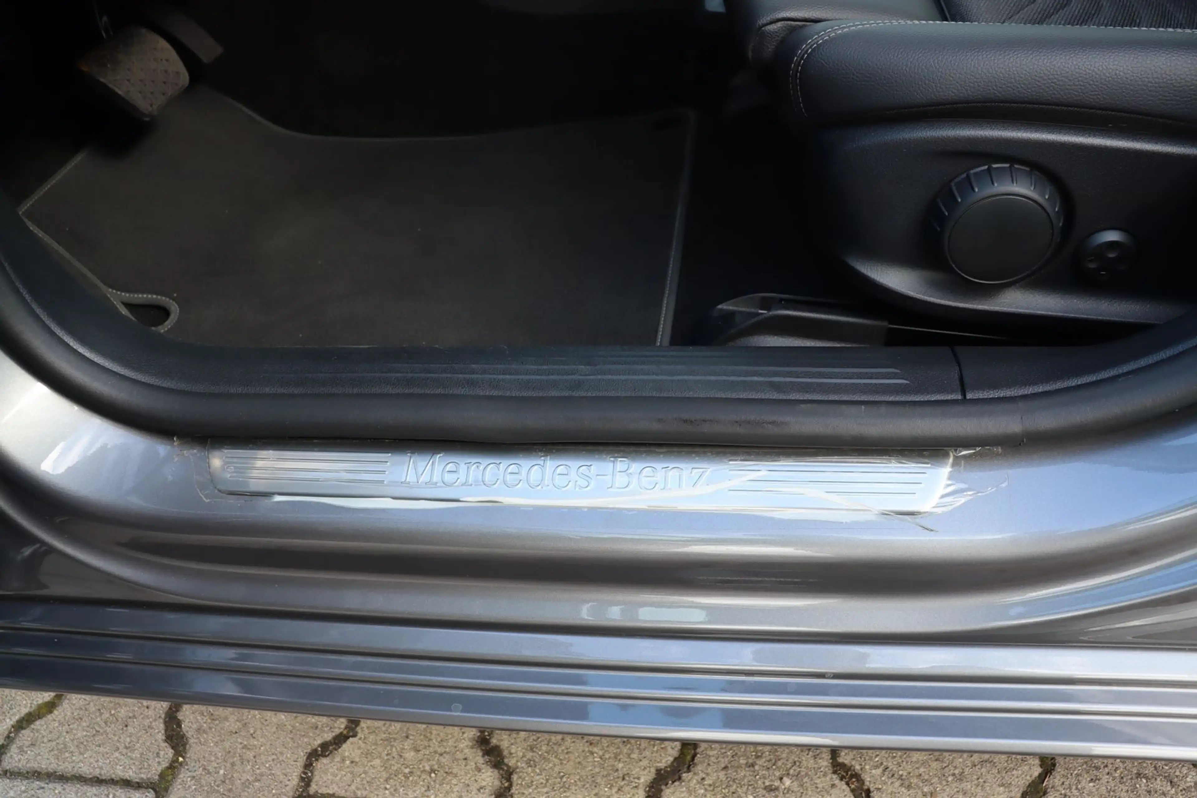 Mercedes-Benz A 250 e  Progressive — photo 12