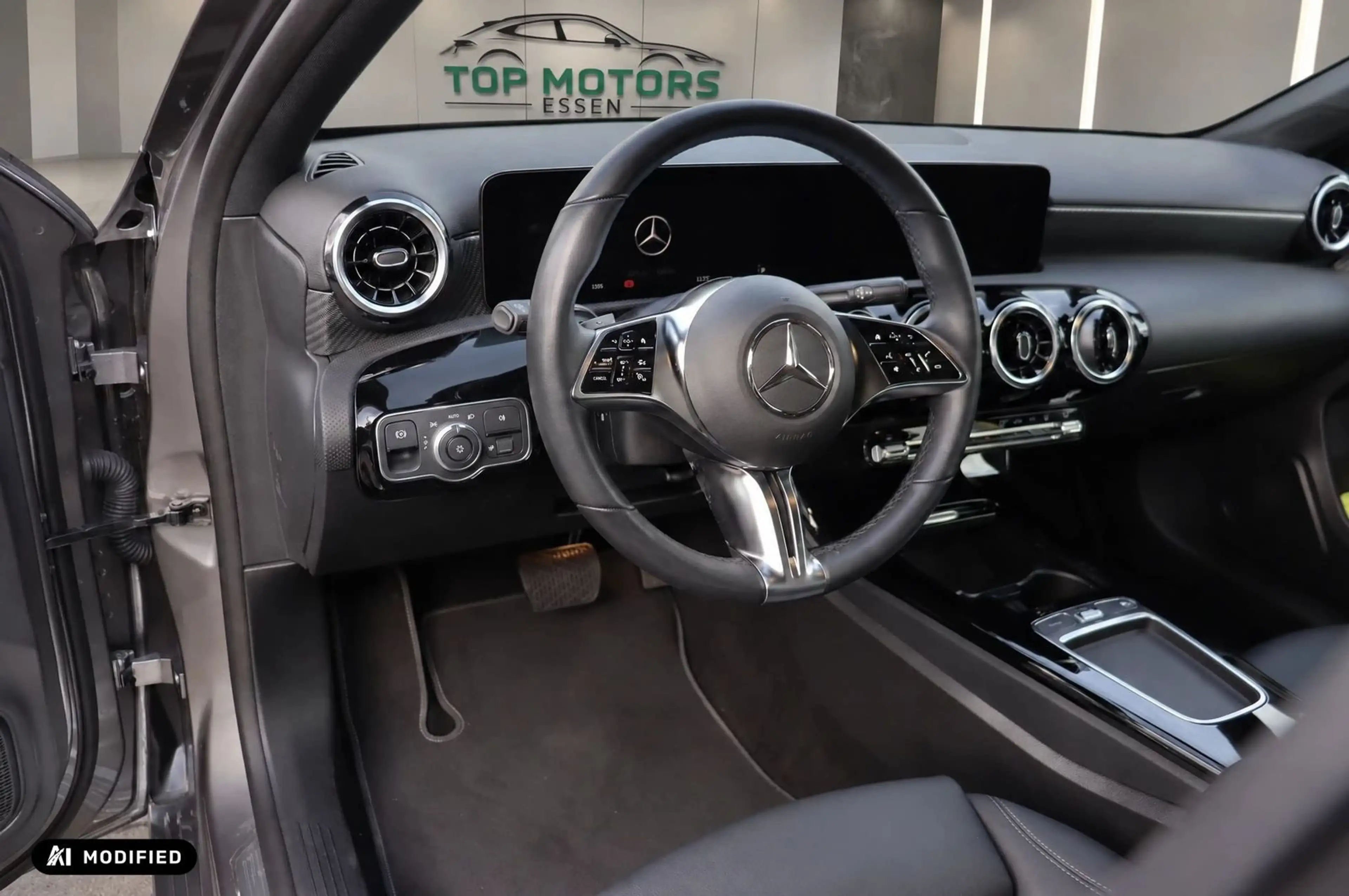 Mercedes-Benz A 250 e  Progressive — photo 10