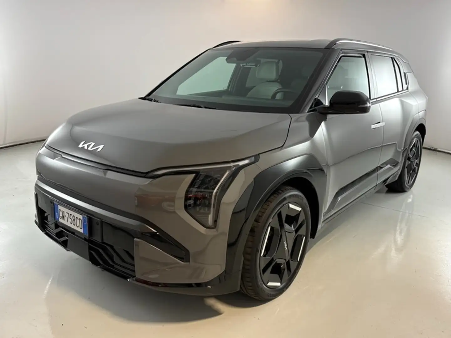Kia EV3 81,4 kWh  GT-line Gris - 1