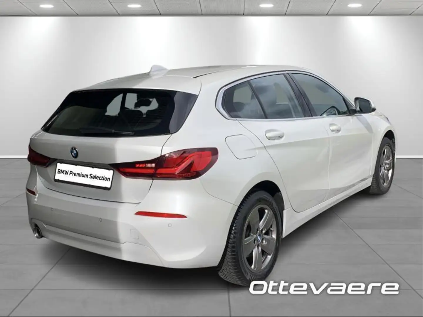 BMW 116 Hatch Wit - 2