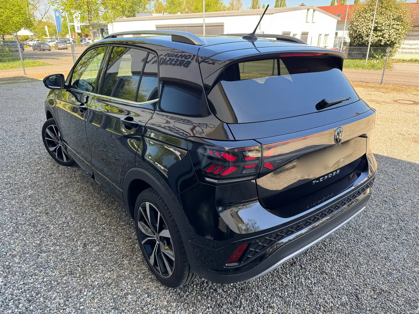 Volkswagen T-Cross 1.5 TSI 110 kW R-Line Schwarz - 2