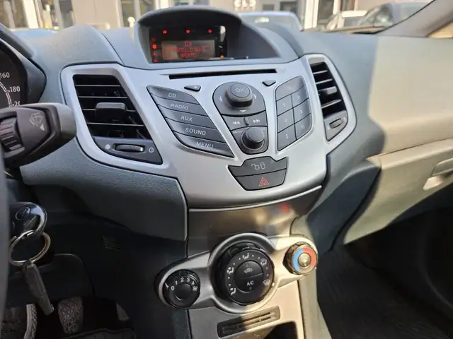 Ford Fiesta view 12