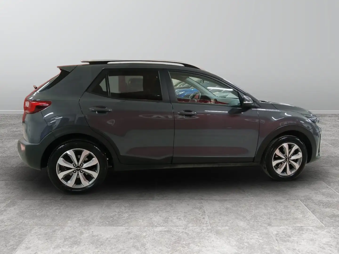 Kia Stonic 1.2 DPi GPL Style Gris - 2