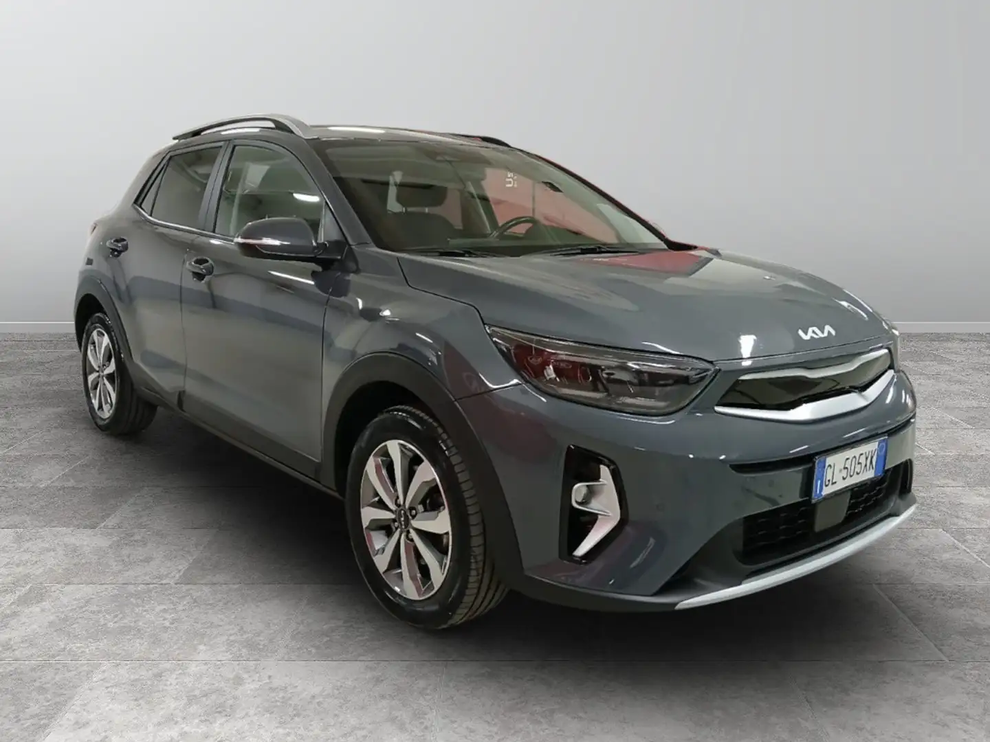 Kia Stonic 1.2 DPi GPL Style Gris - 1