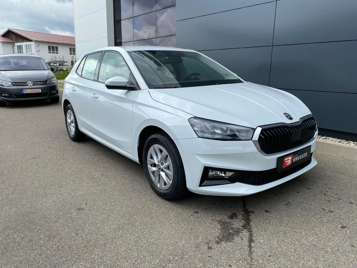 Skoda Fabia 1.0 MPI Selection Kamera LED SHzg CarPlay Weiß - 2