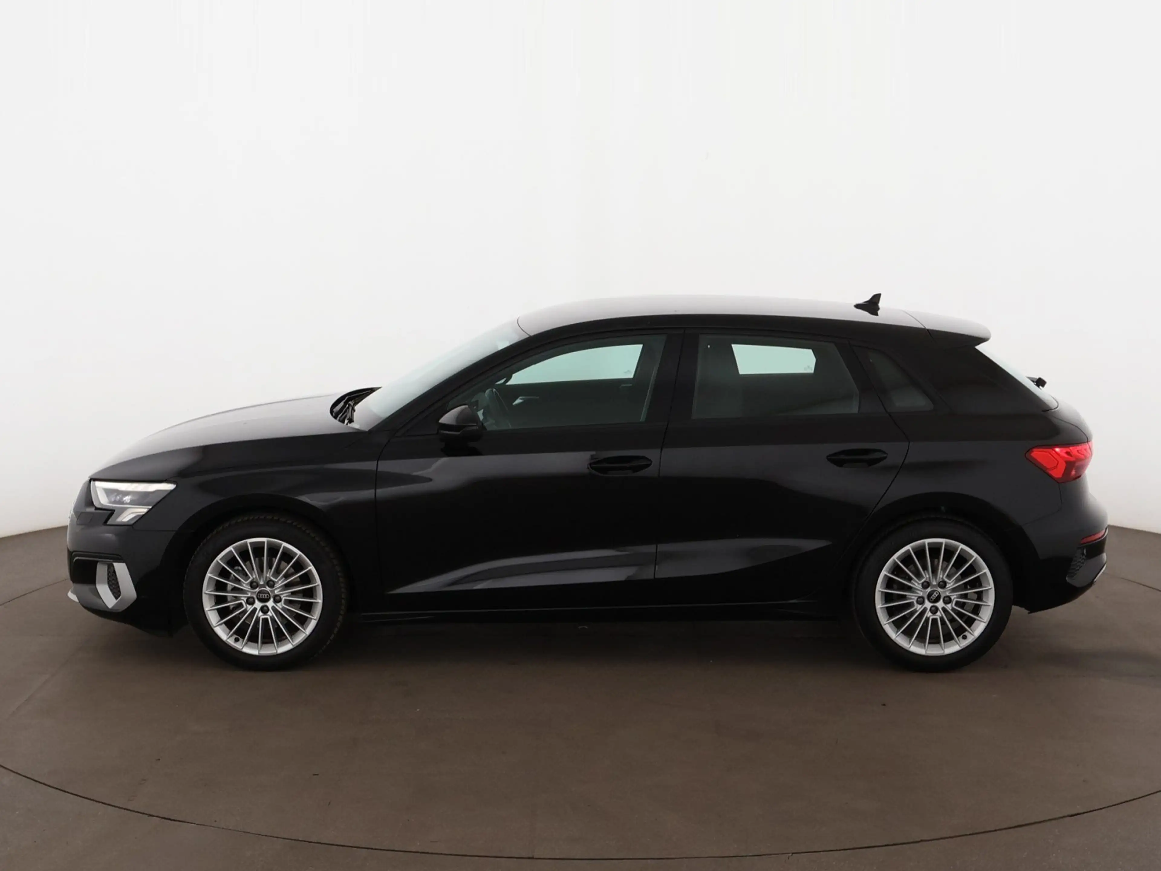 Audi A3 SB 35 TDI advanced Aut LED NAVI SITZHZG ASSIST — photo 5