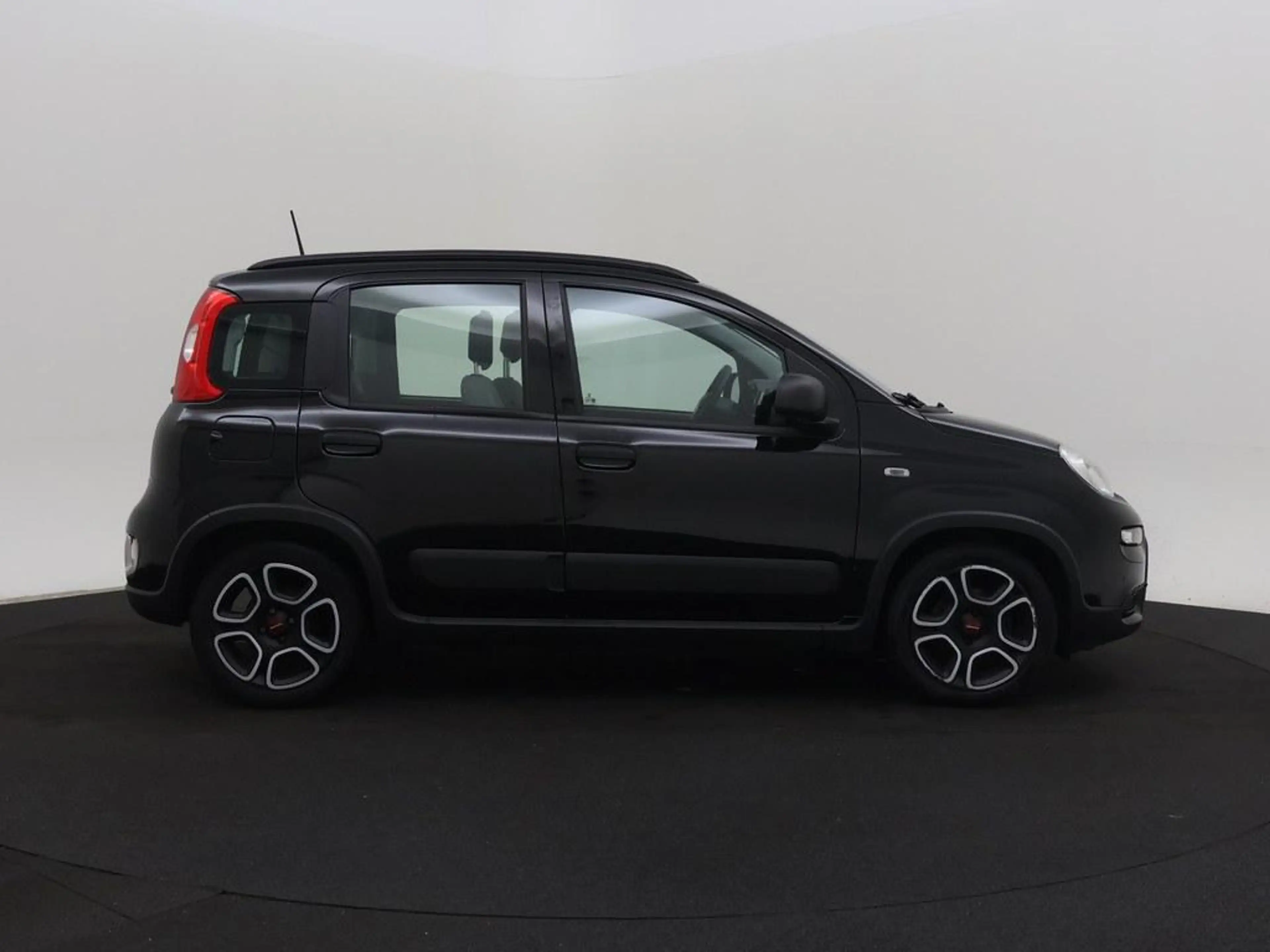 Fiat Panda 1.0 Hybrid City Life — photo 14