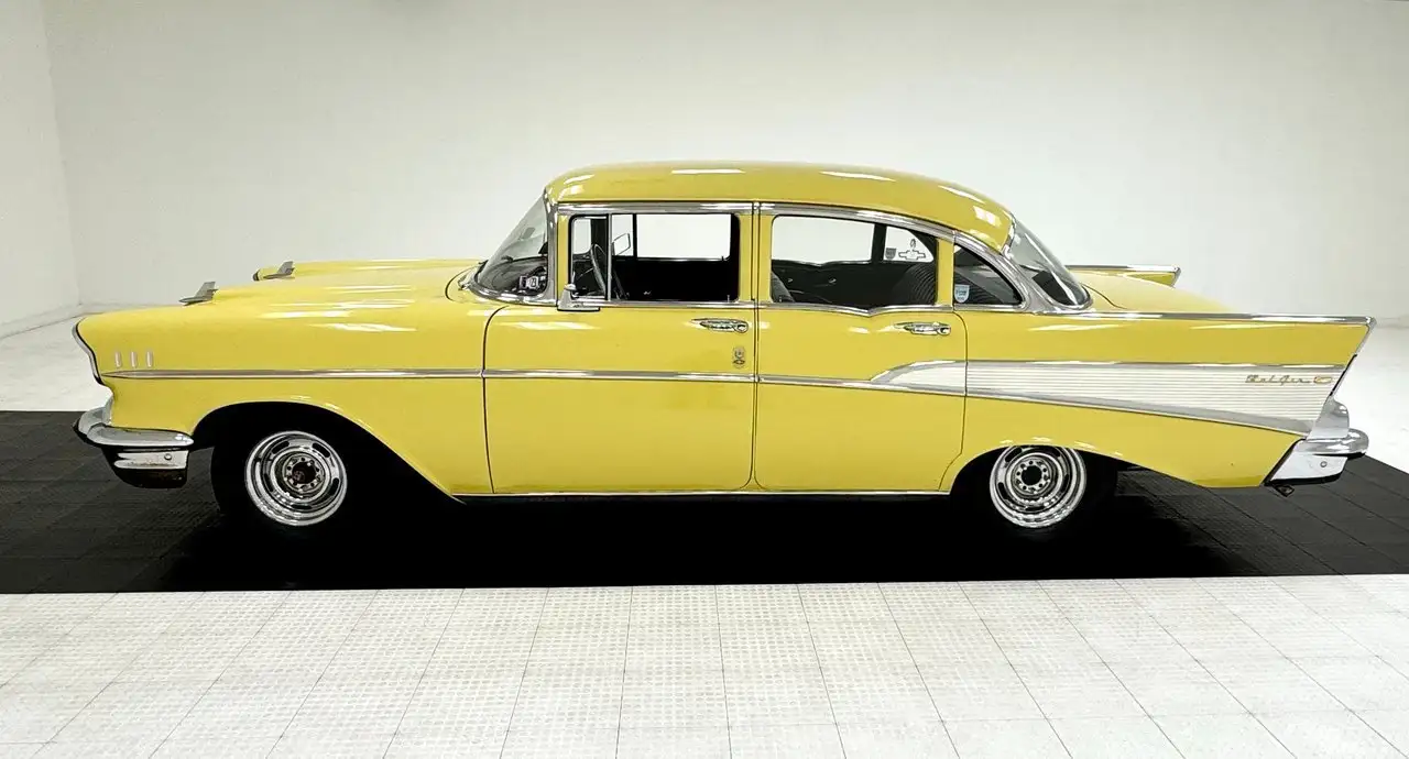 Chevrolet Bel Air 4 Door Sedan, foto 2