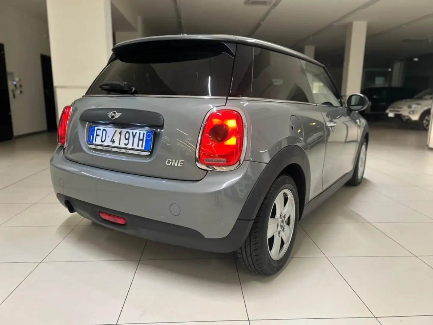 MINI One 1.2 One 75 CV 3 porte *Neopatentati* Gris - 2