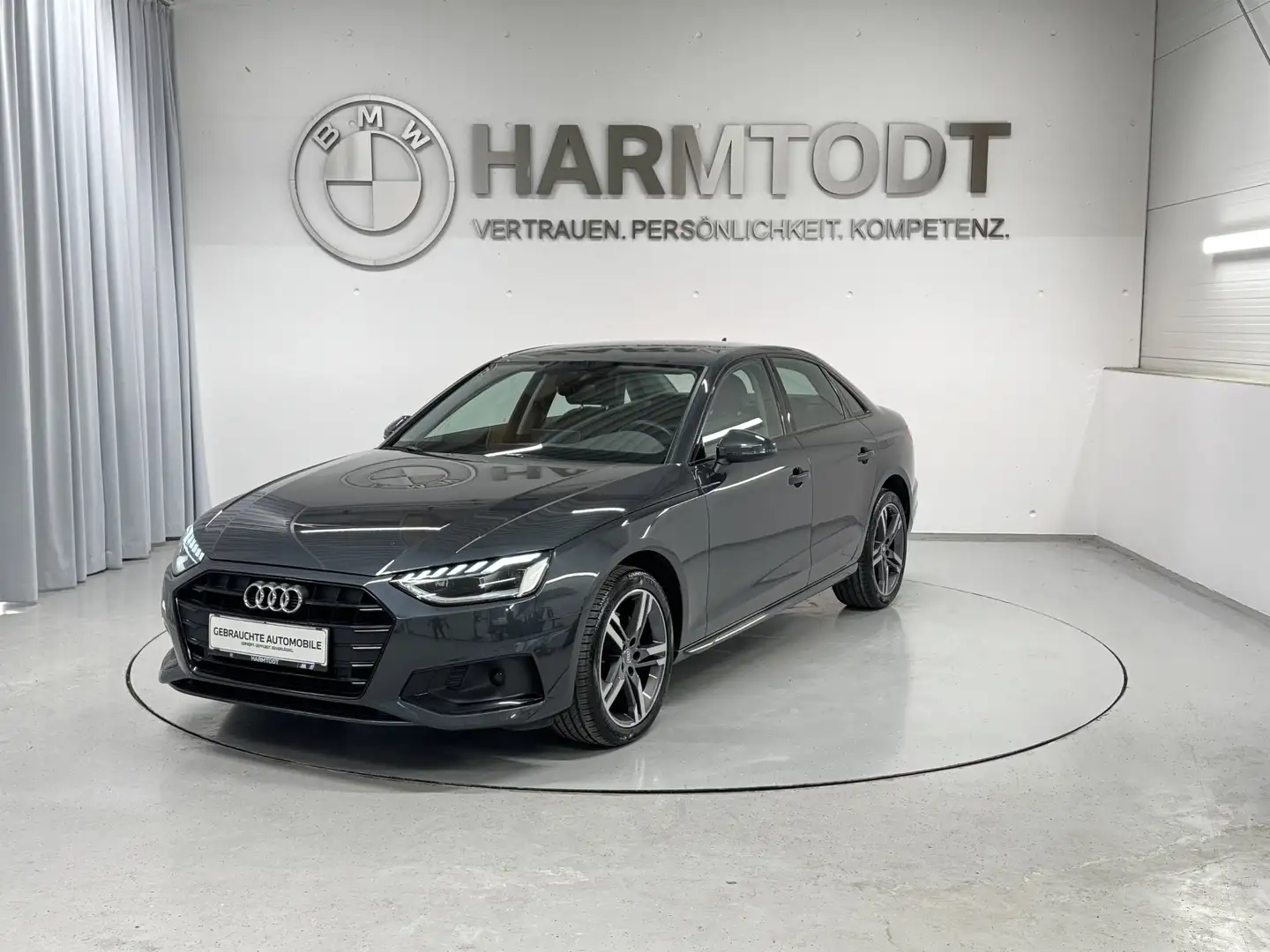 Audi A4 35 TDI S-tronic Grau - 1