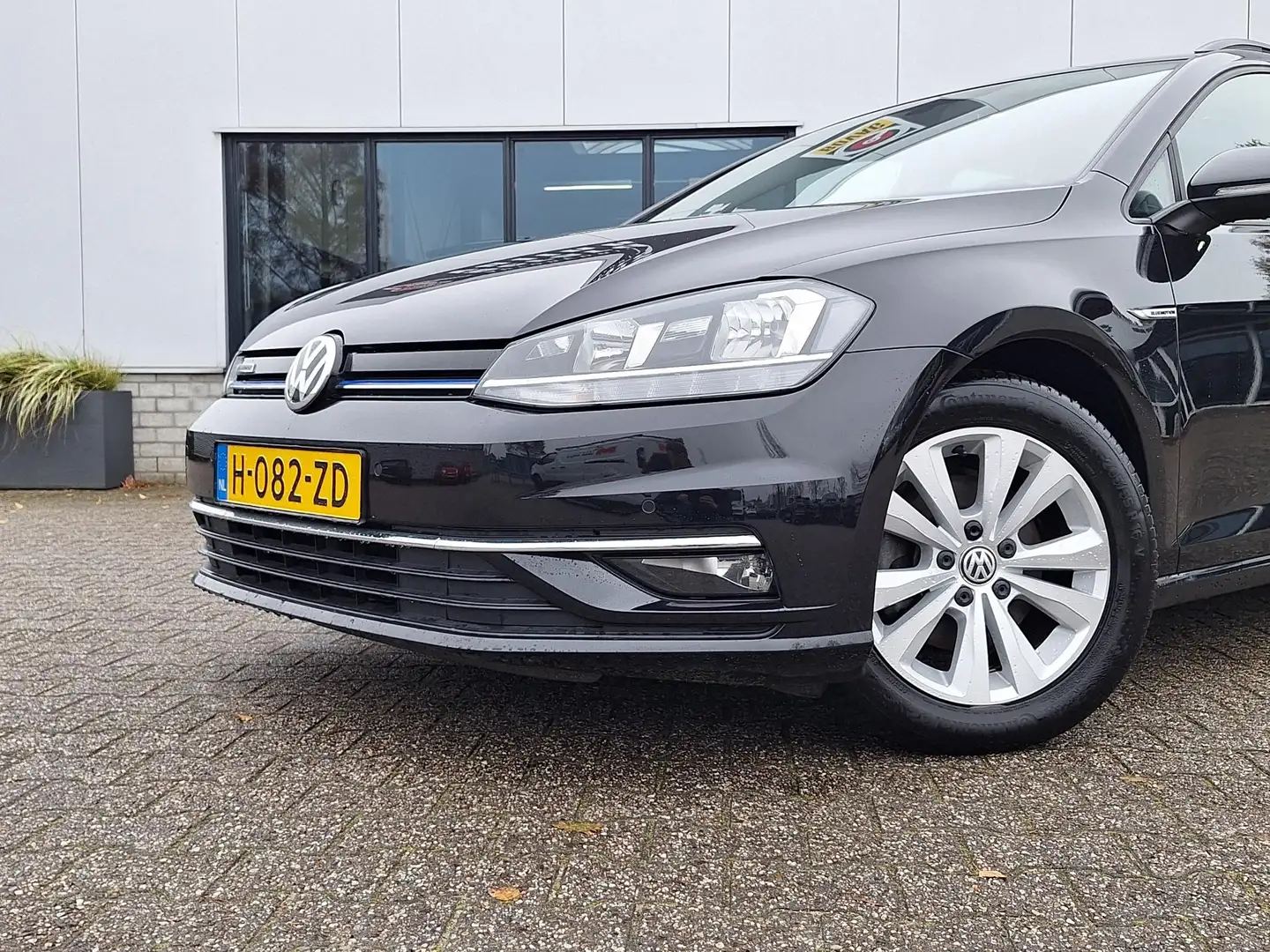 Volkswagen Golf Variant 1.5 TSI Comfortline ADAP CRUISE DAB APPLE CARPLAY Schwarz - 2