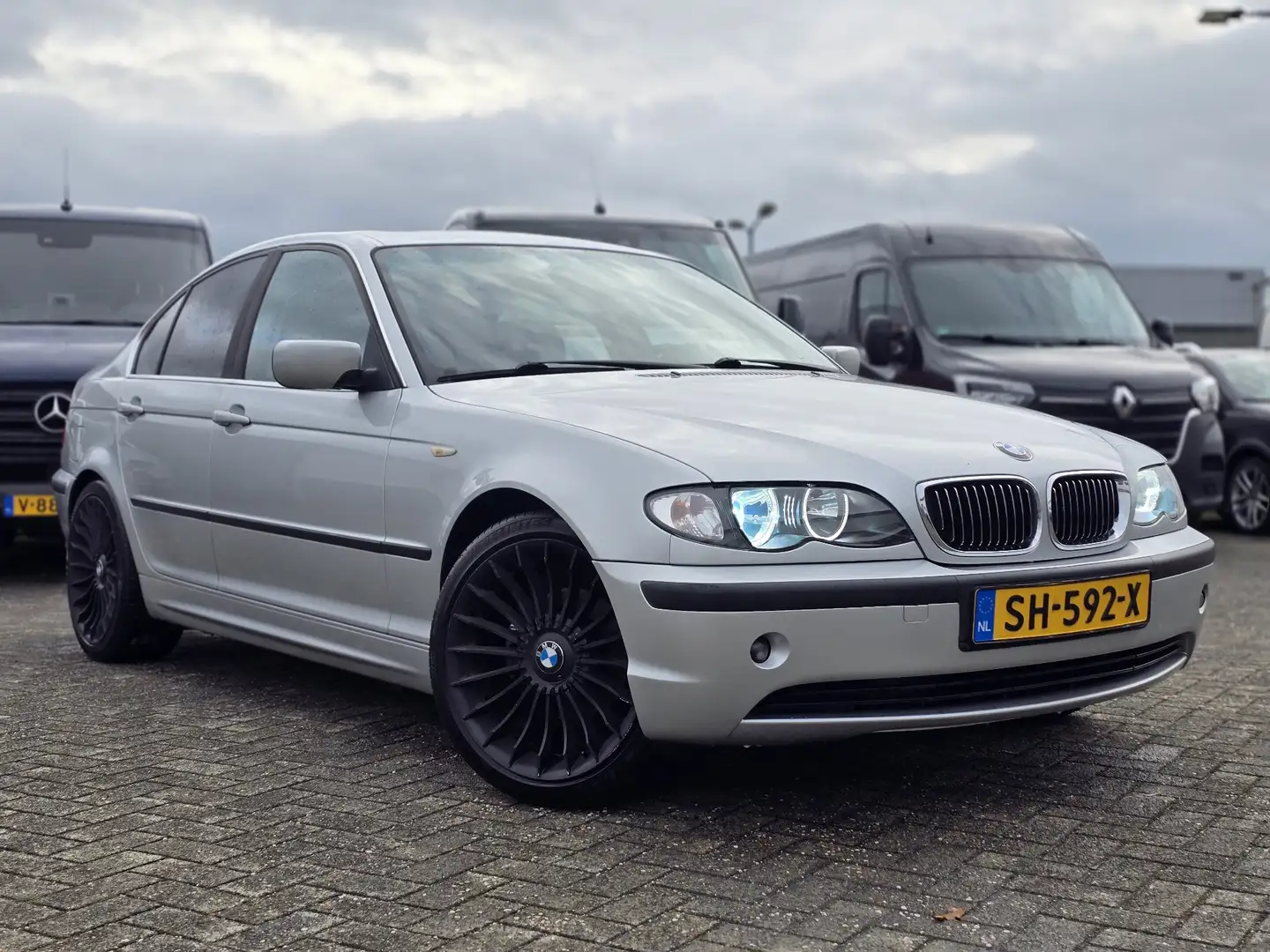 BMW 330 320i |DAKRAAM|PARKEERSENSOREN|AUTOM.|CRUISE|AC Zilver - 2