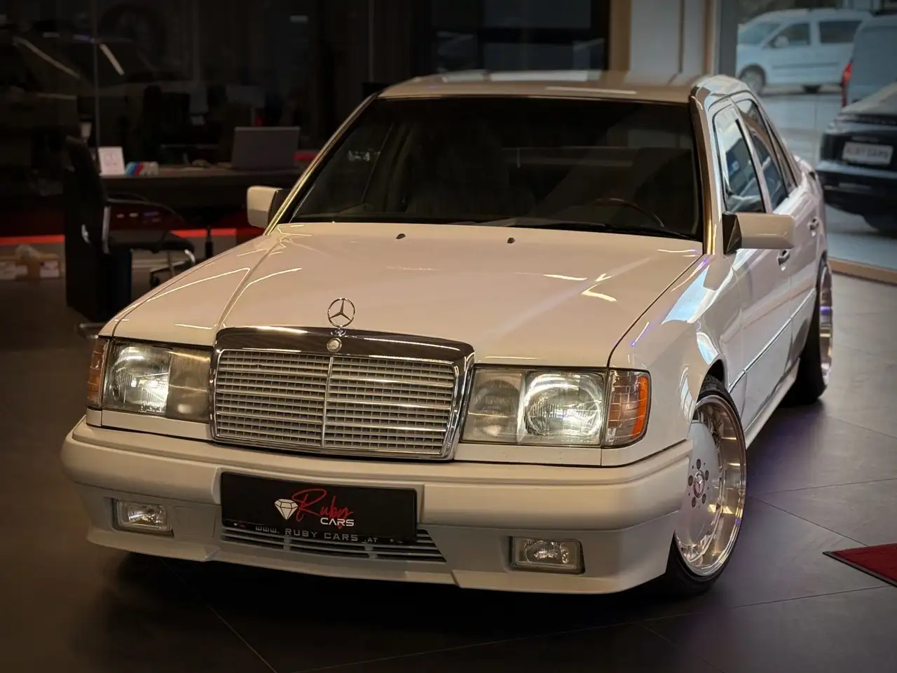 Mercedes-Benz 230 E W12 Wertgutachten Note 2 / Typisiert, foto 8