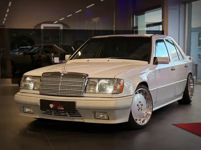 Mercedes-Benz 230 E W12 Wertgutachten Note 2 / Typisiert