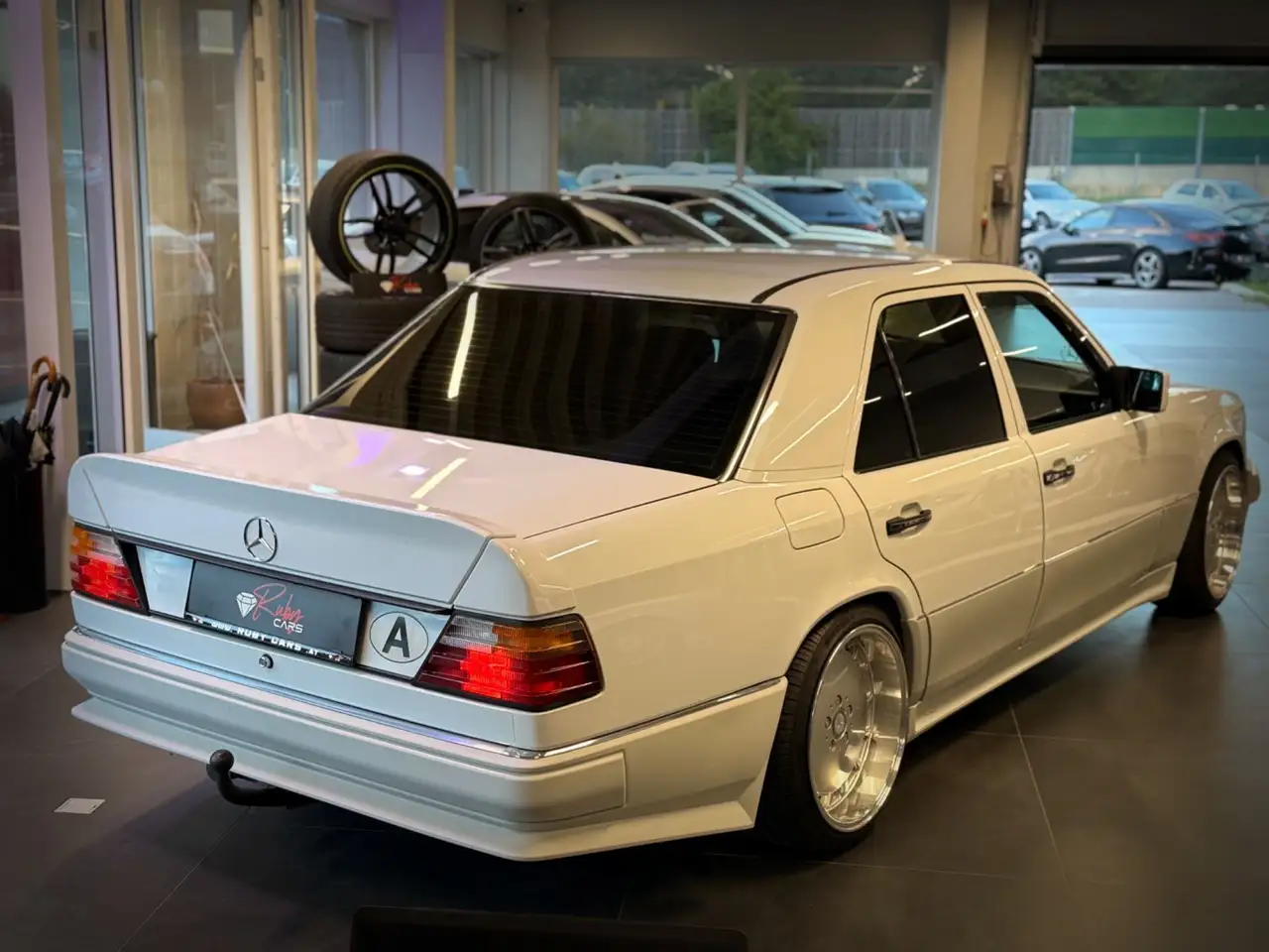 Mercedes-Benz 230 E W12 Wertgutachten Note 2 / Typisiert, foto 6