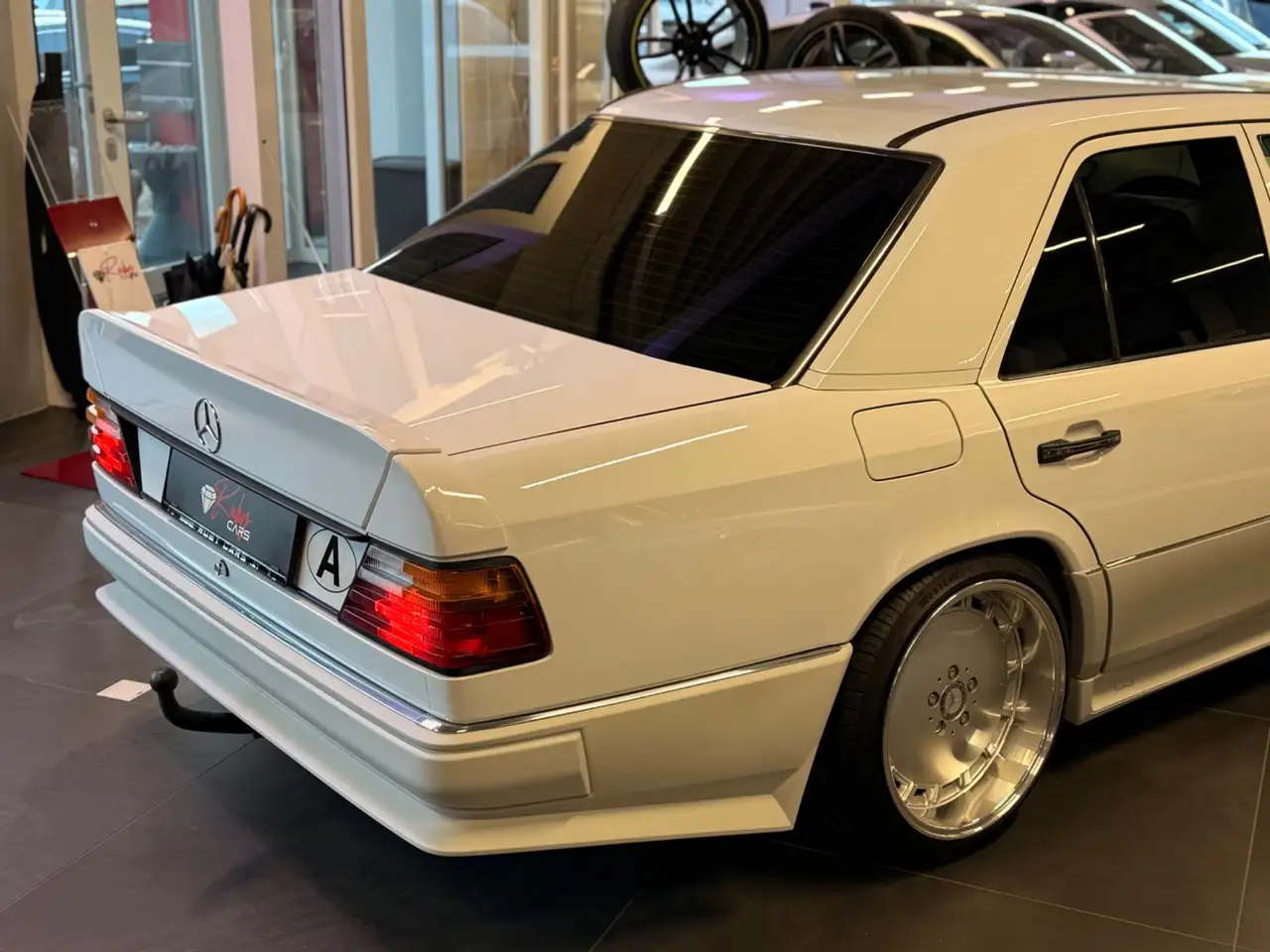 Mercedes-Benz 230 E W12 Wertgutachten Note 2 / Typisiert, foto 12
