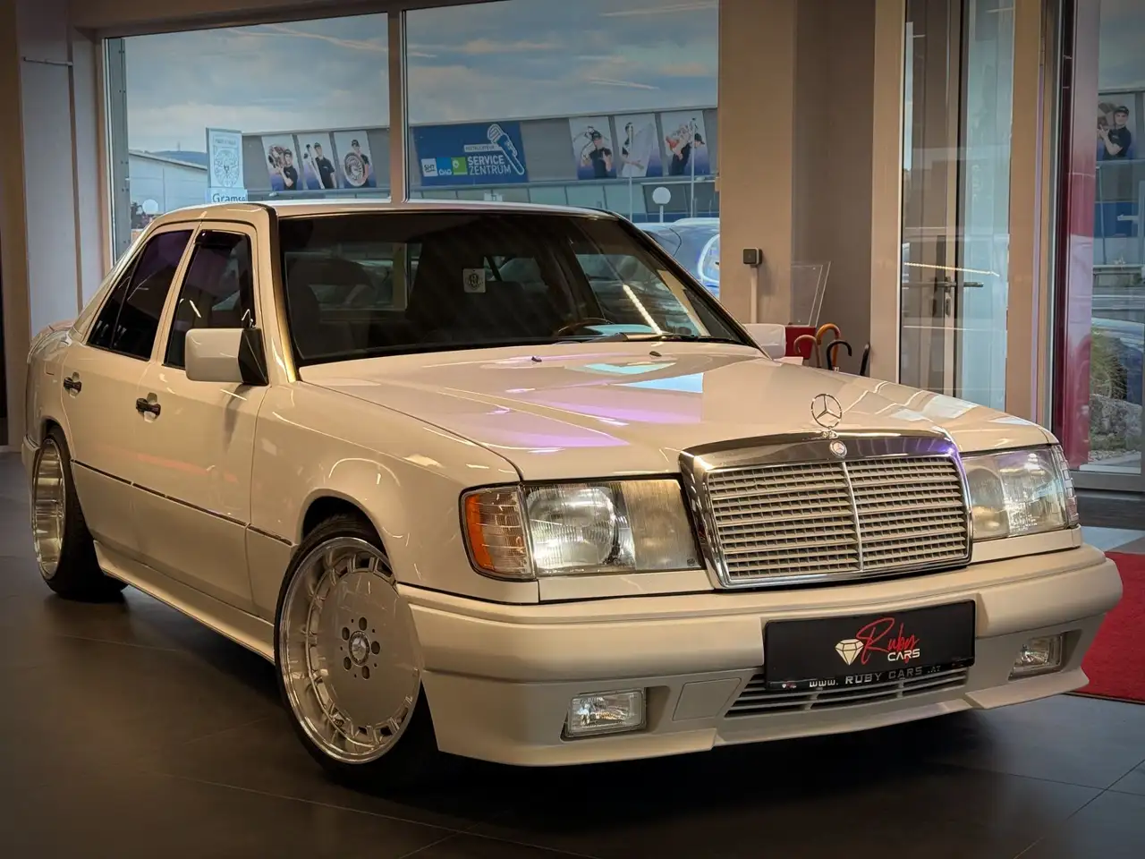 Mercedes-Benz 230 E W12 Wertgutachten Note 2 / Typisiert, foto 2