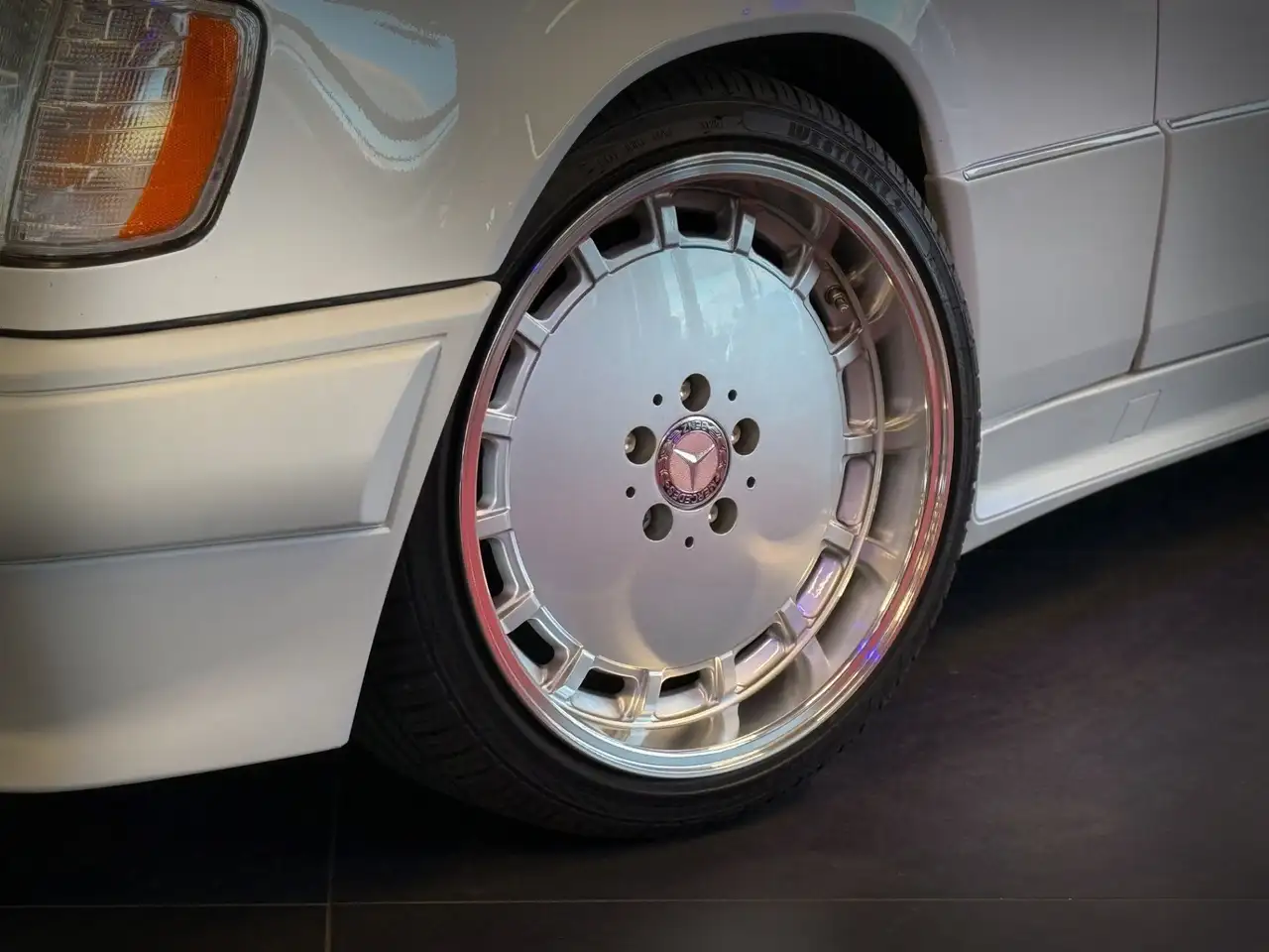 Mercedes-Benz 230 E W12 Wertgutachten Note 2 / Typisiert, foto 3