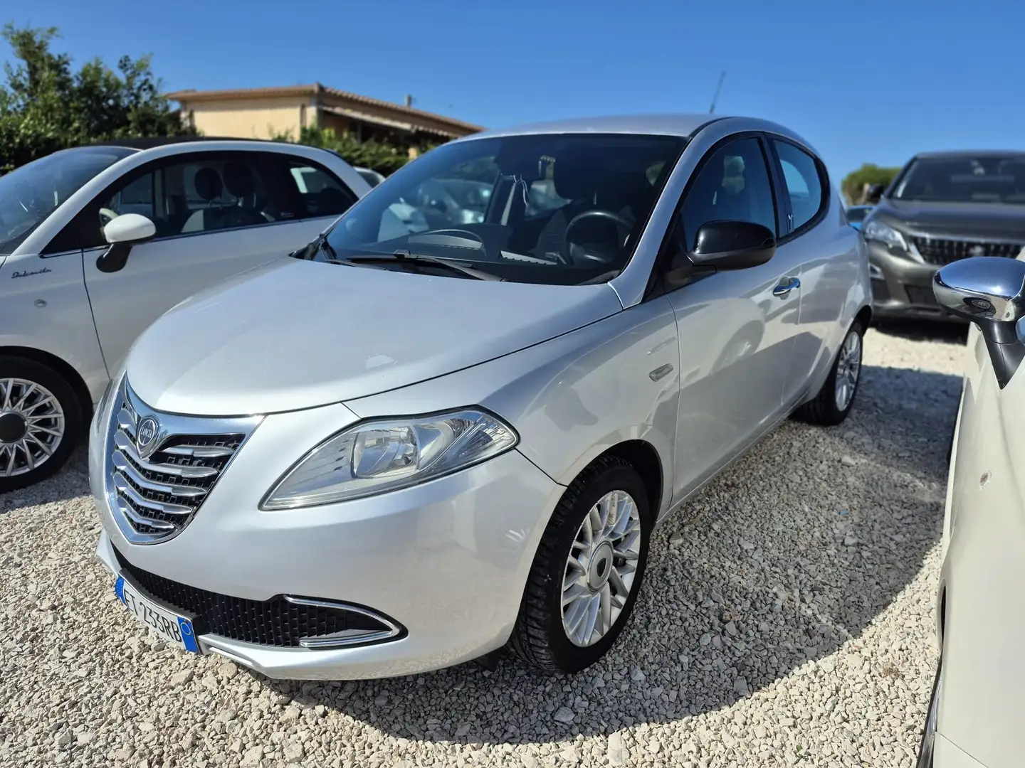 Lancia Ypsilon Ypsilon III 2011 1.3 mjt Platinum s Stříbrná - 1