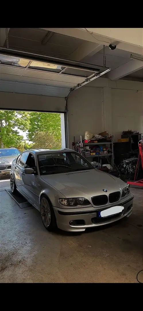 BMW 330 330i e46 - 1