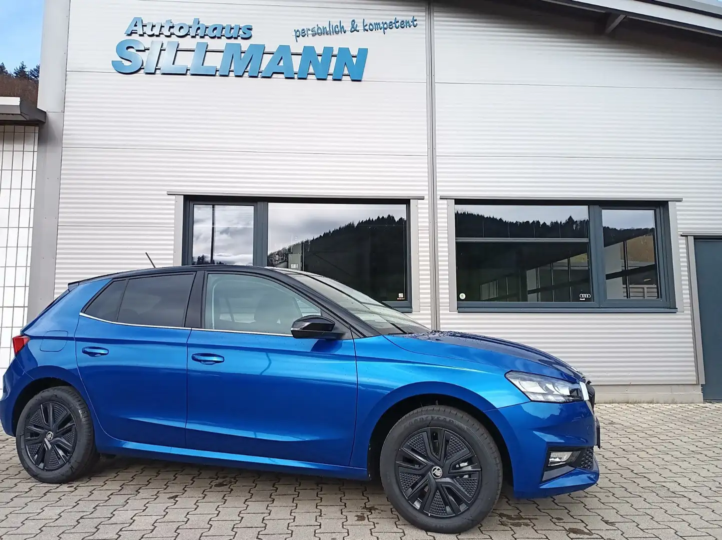 Skoda Fabia Style DSG STYLE/ACC/Kamera/Dach Schwarz Blau - 1