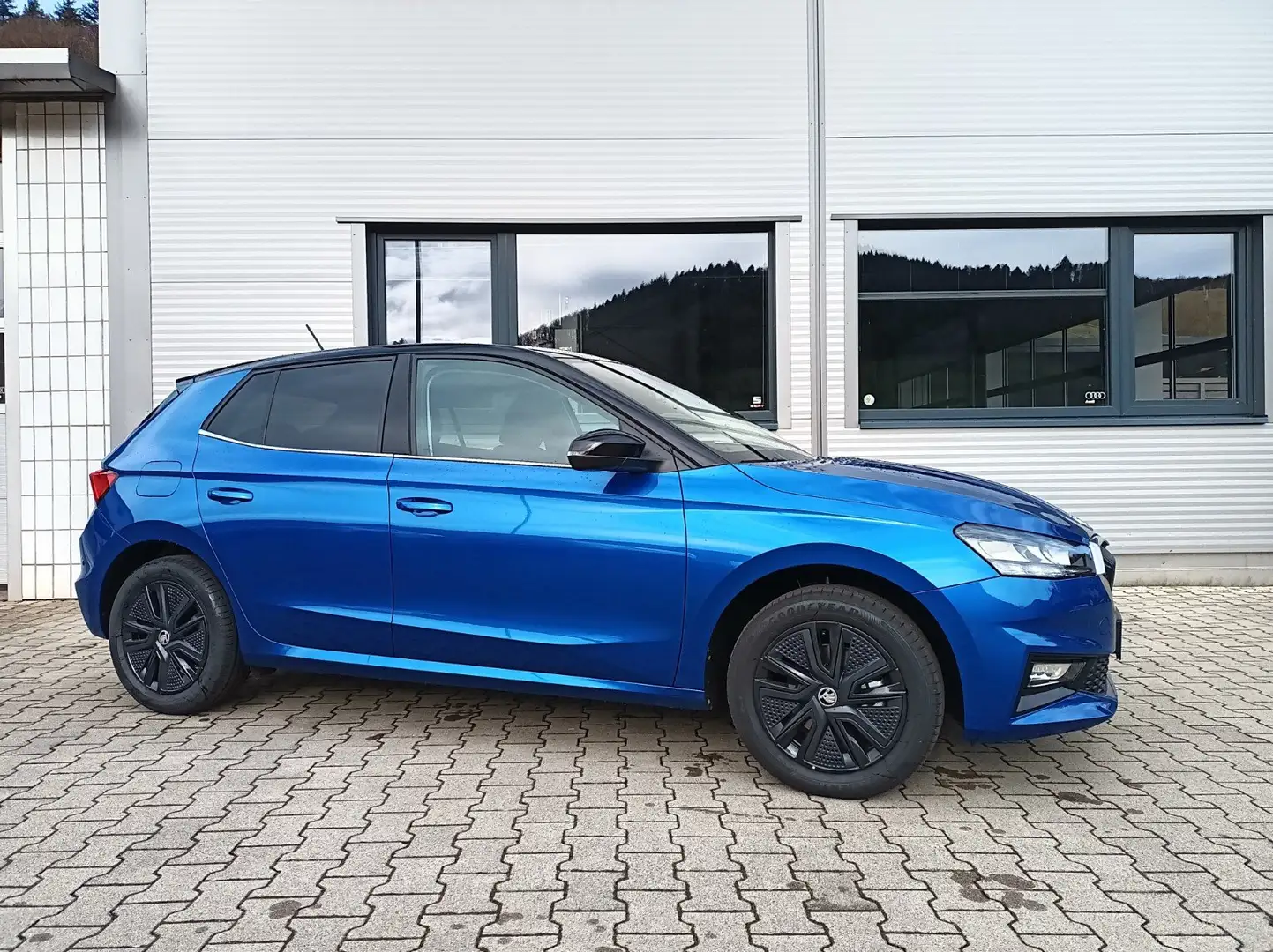 Skoda Fabia Style DSG STYLE/ACC/Kamera/Dach Schwarz Blau - 2
