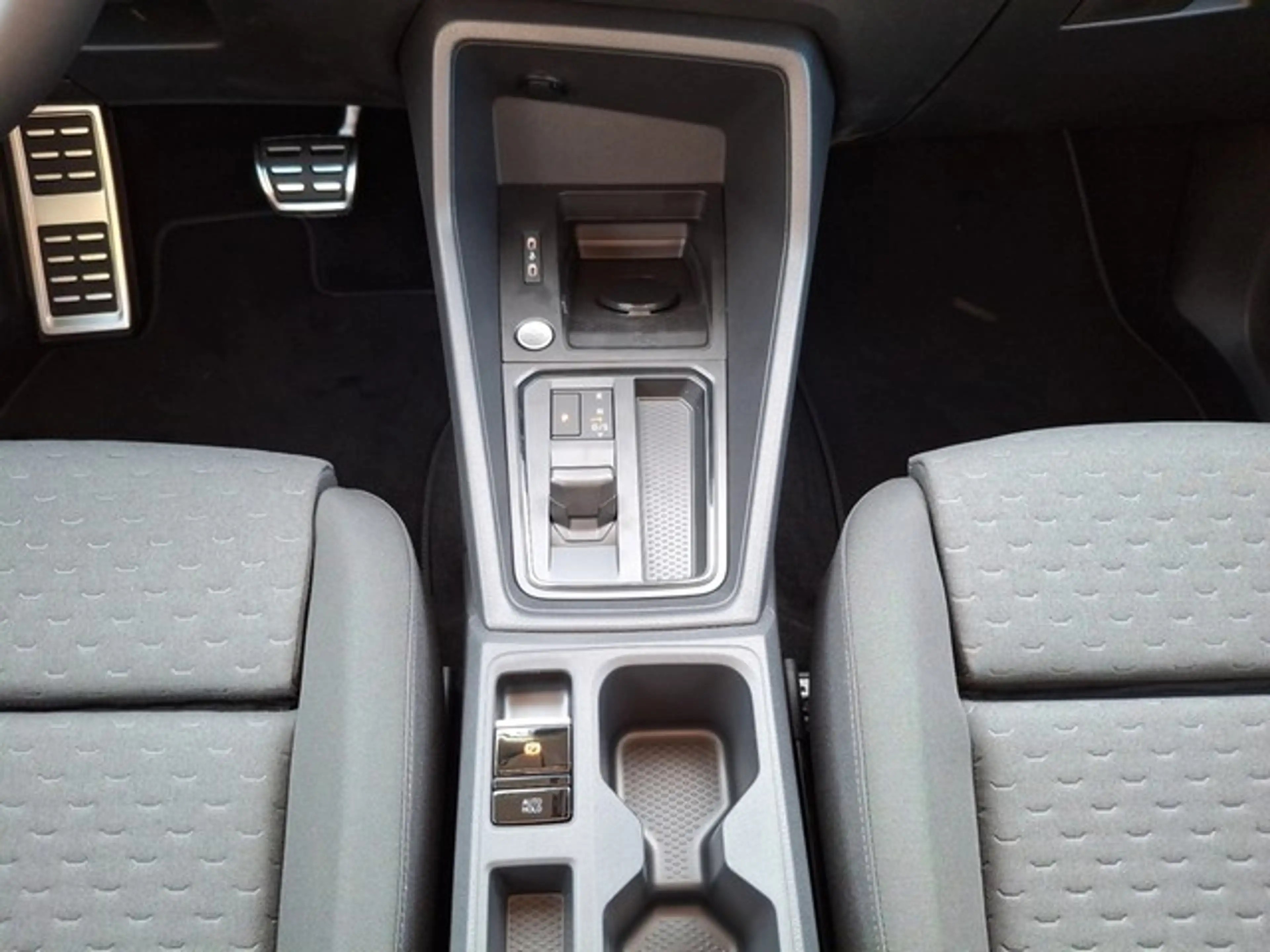 Volkswagen Caddy Maxi 1.5TSI eHybrid Generation+SHZ+7-Sitzer+ — photo 15