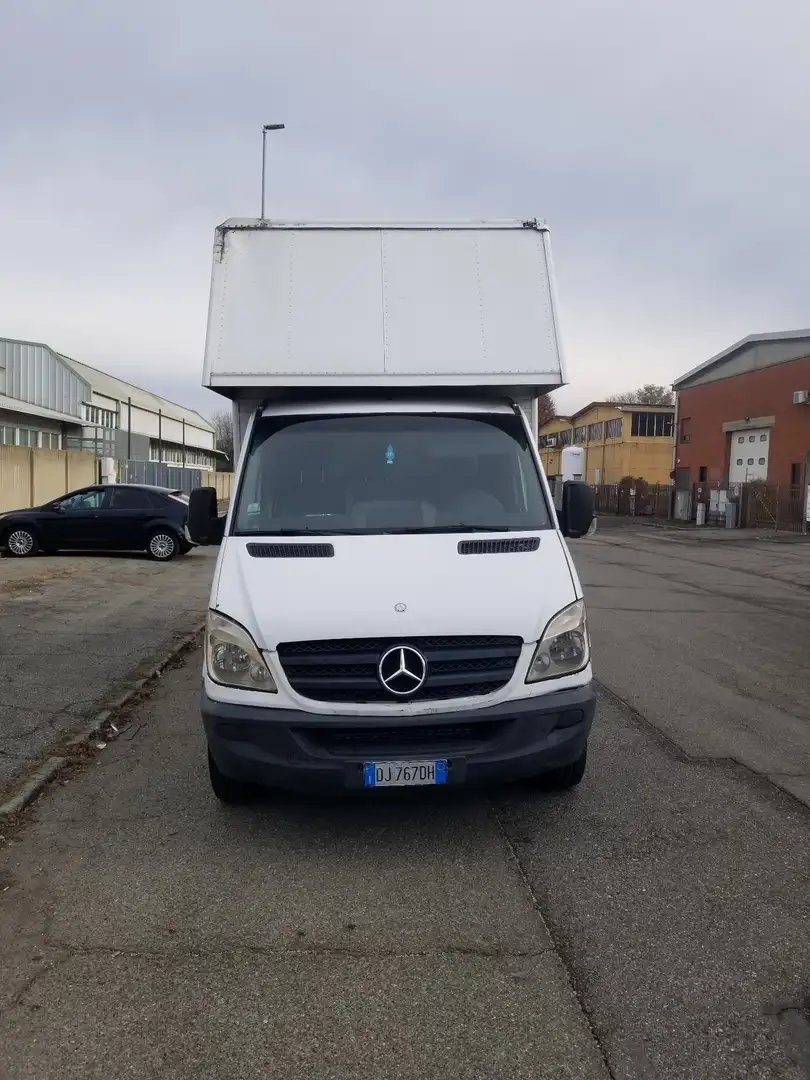 Mercedes-Benz Sprinter - 2