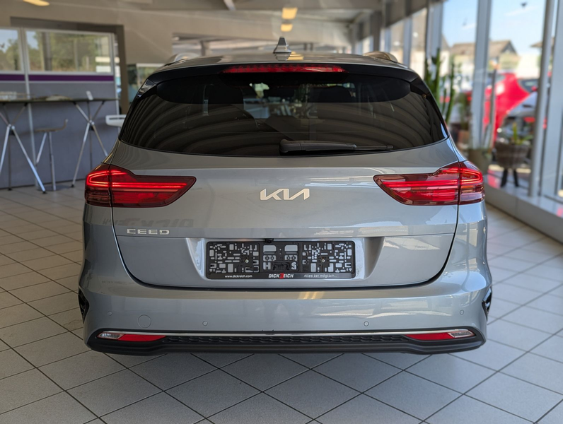 Kia Ceed / cee'd 1.5 SW Ultim Style-Pak JBL ACC 7J — photo 6