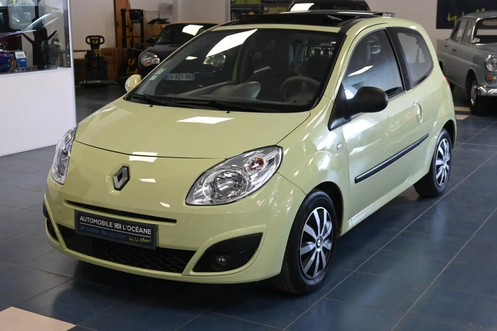 Renault Twingo II 1.2 LEV 16v 75 eco2 Trend Vert - 1