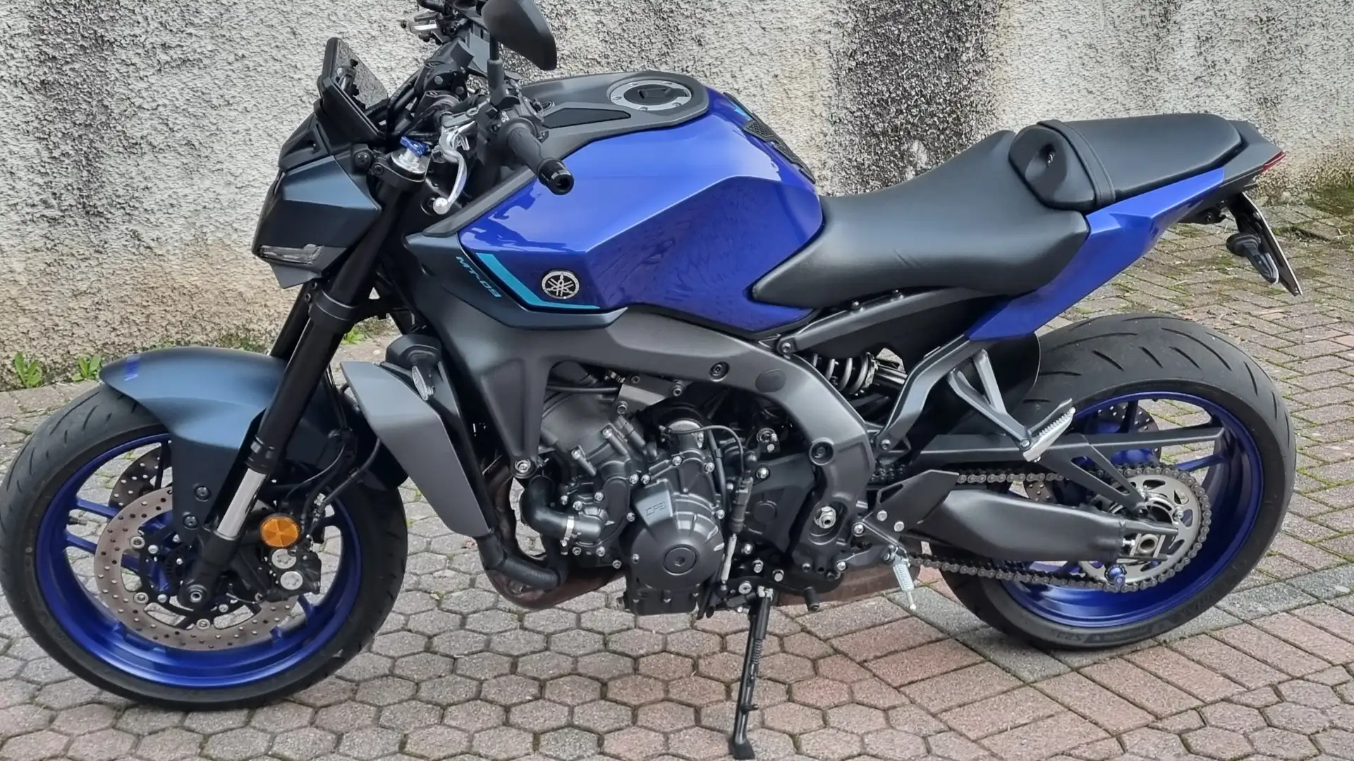 Yamaha MT-09 Blu/Azzurro - 2