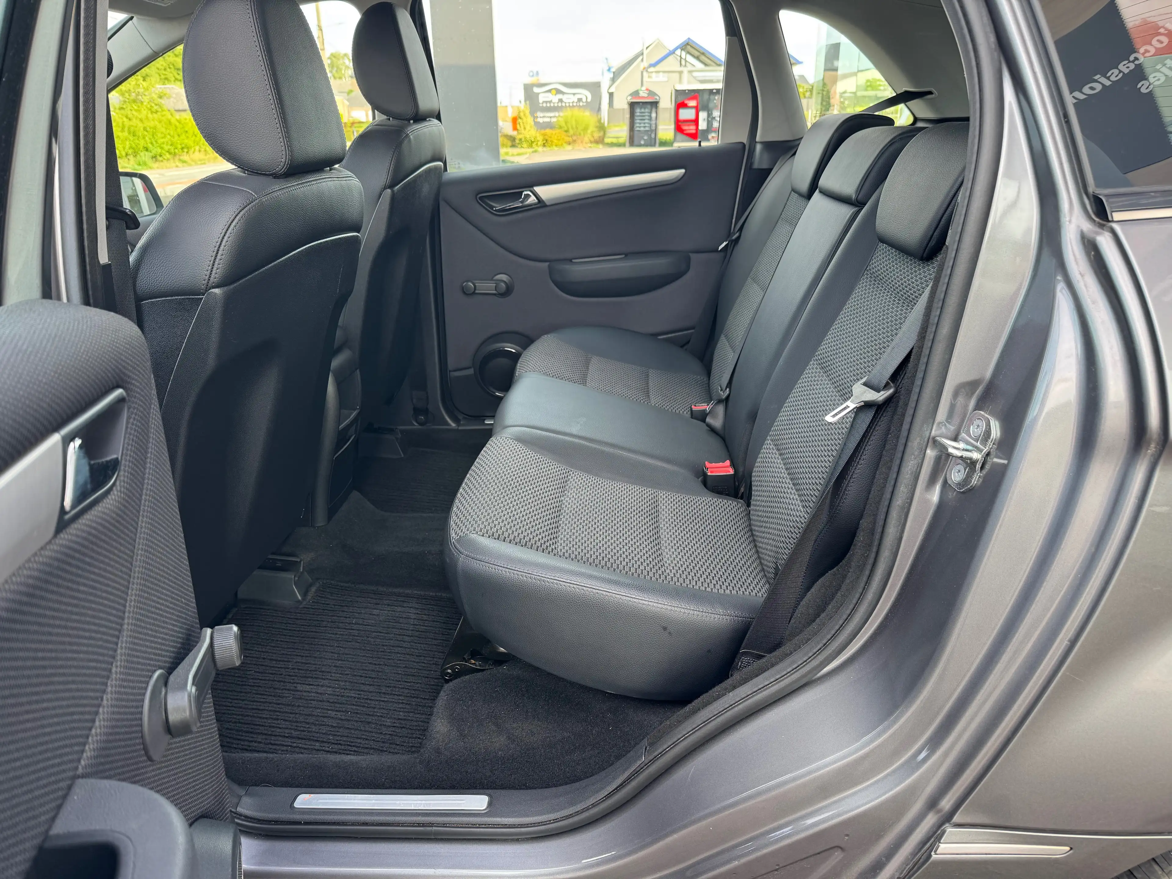 Mercedes-Benz B 180 B 180 CDI**FAIBLE KM**CLIM**TOP AUTO! — photo 10