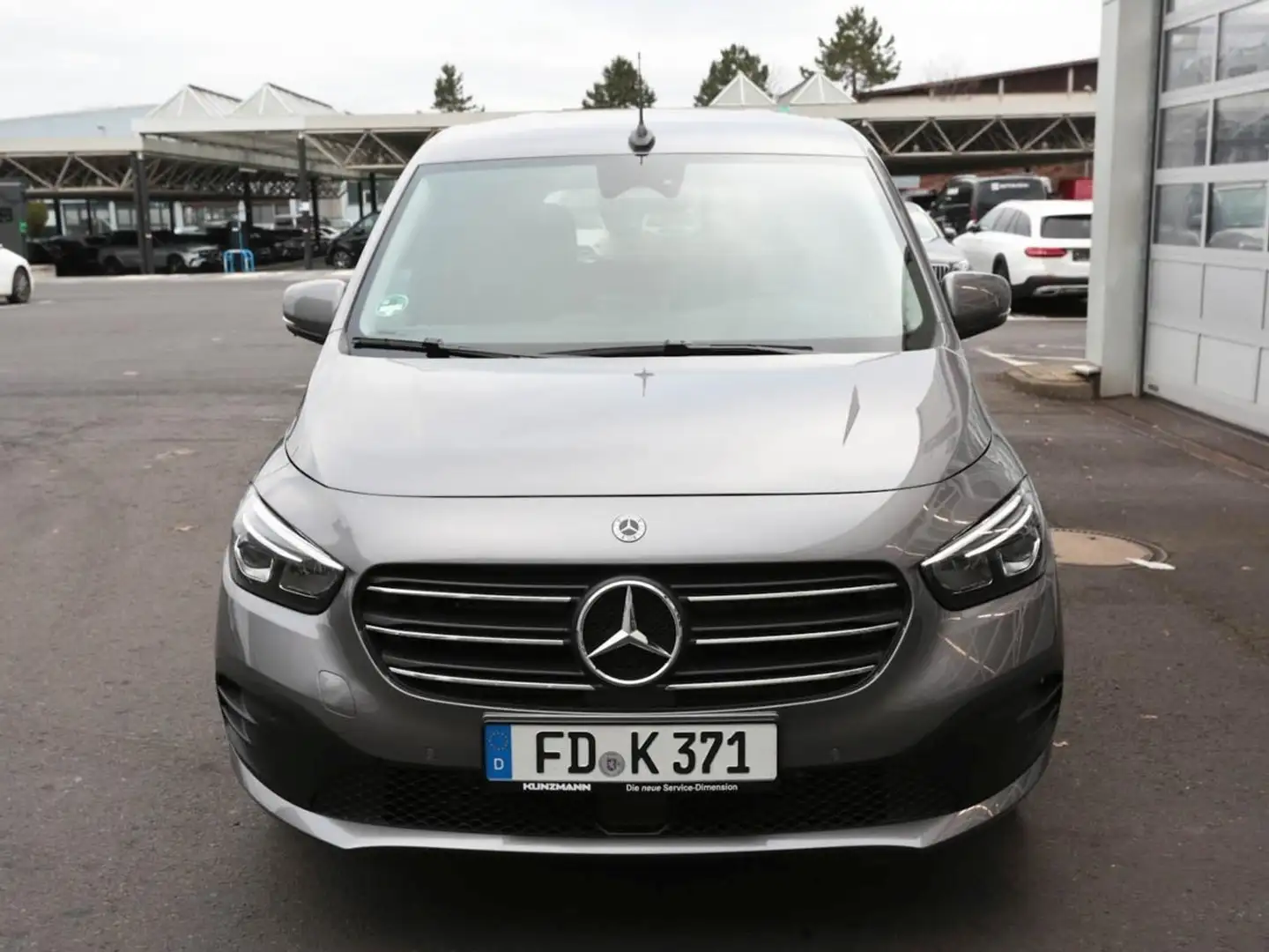 Mercedes-Benz T-Klasse T 180 d PROGRESSIVE Standard Navi Kamera Grau - 2