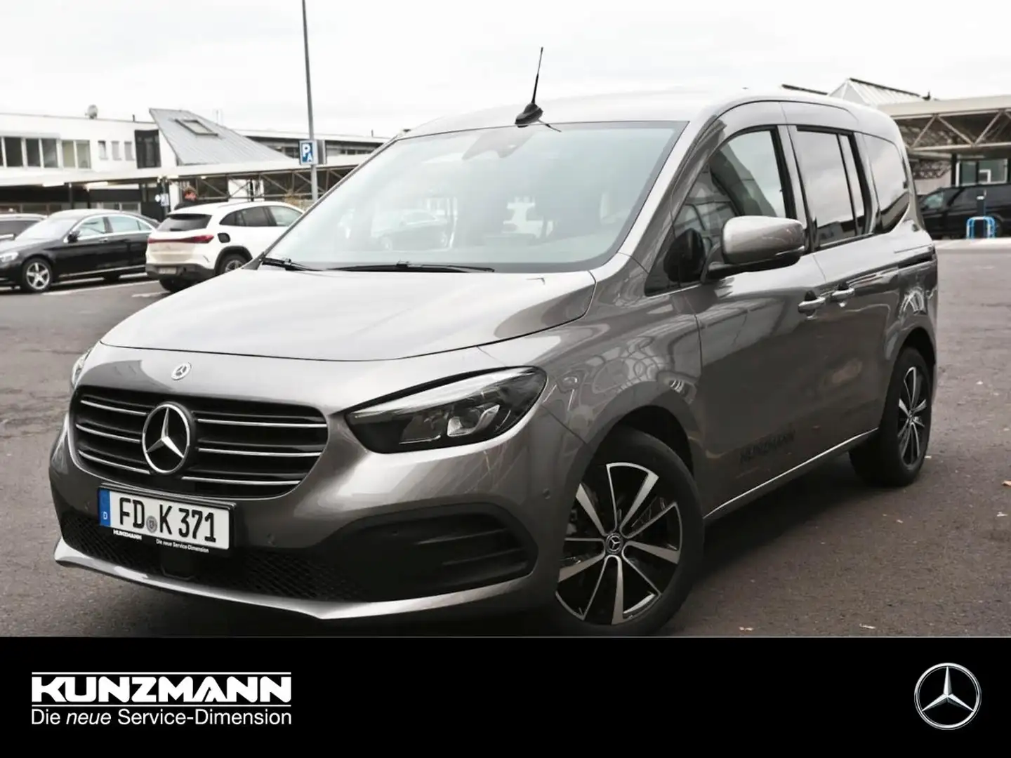 Mercedes-Benz T-Klasse T 180 d PROGRESSIVE Standard Navi Kamera Grau - 1