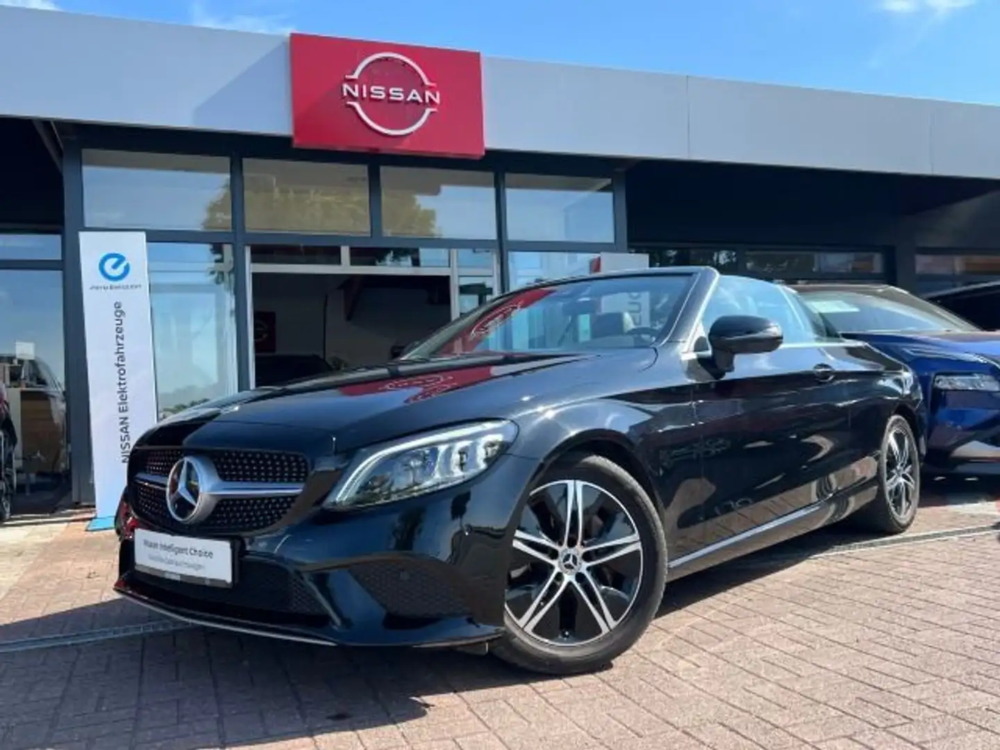 Mercedes-Benz C 200 C -Klasse Cabrio C 200 *AIRSCARF*AHK*LED* Schwarz - 2