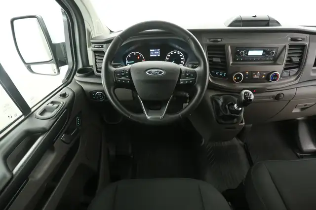 Ford Transit Custom view 2