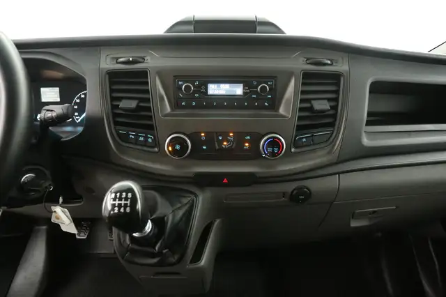 Ford Transit Custom view 13