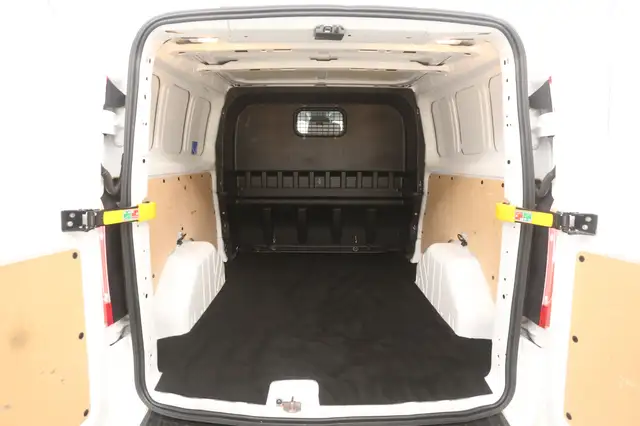 Ford Transit Custom view 4