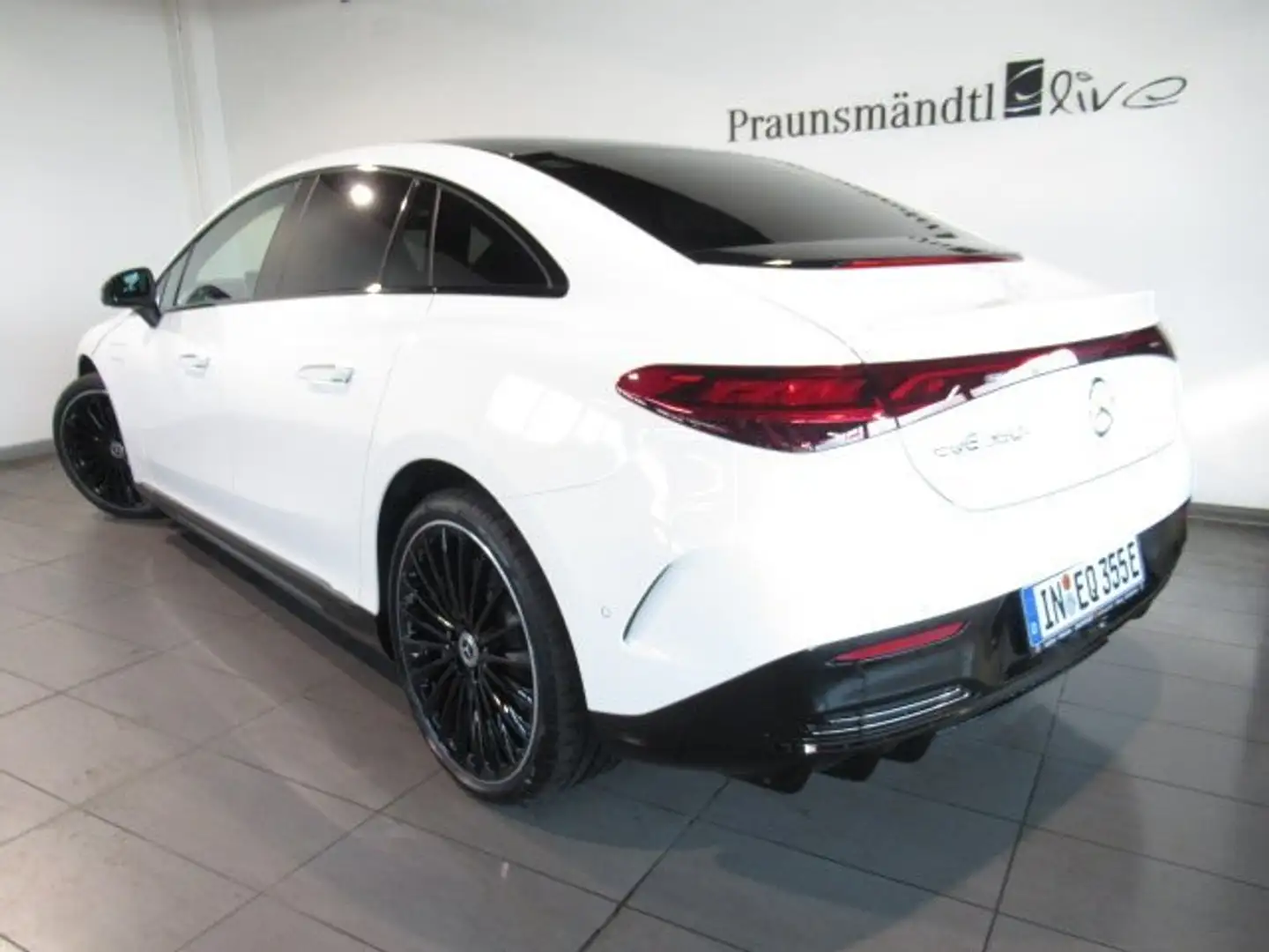 Mercedes-Benz EQE 350 + AMG Night Pano/MBUX/Ambi/Sound/Dist/360 Weiß - 2
