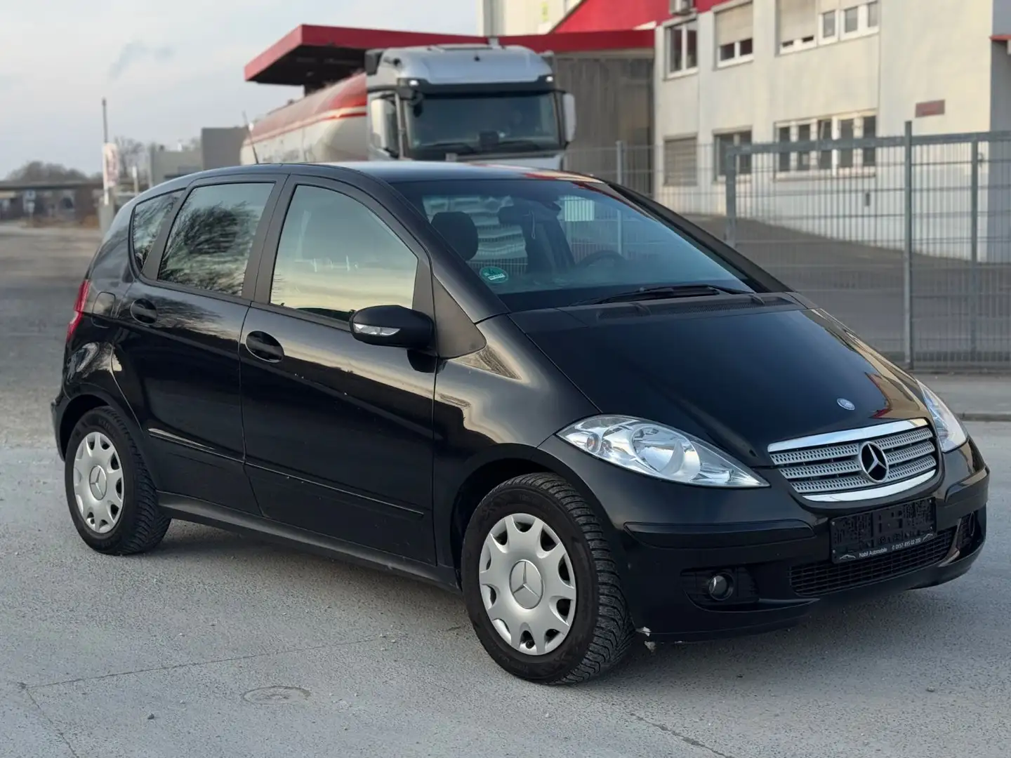 Mercedes-Benz A 170 Automatik Klima Sitzheizung TÜV 2026 Schwarz - 2