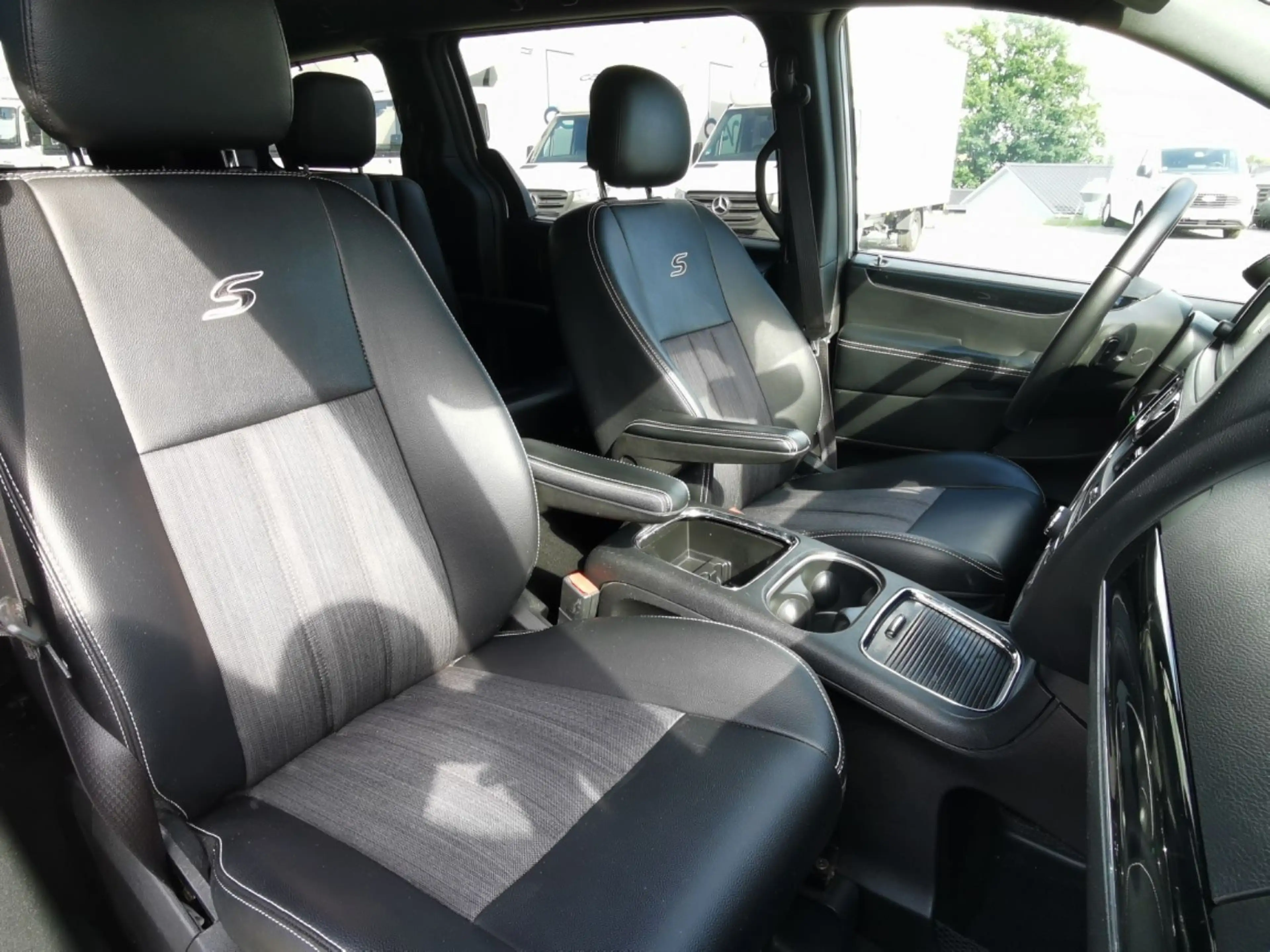 Lancia Voyager S 7 Sitze Stow'n Go TÜV Neu+Garantie — photo 7
