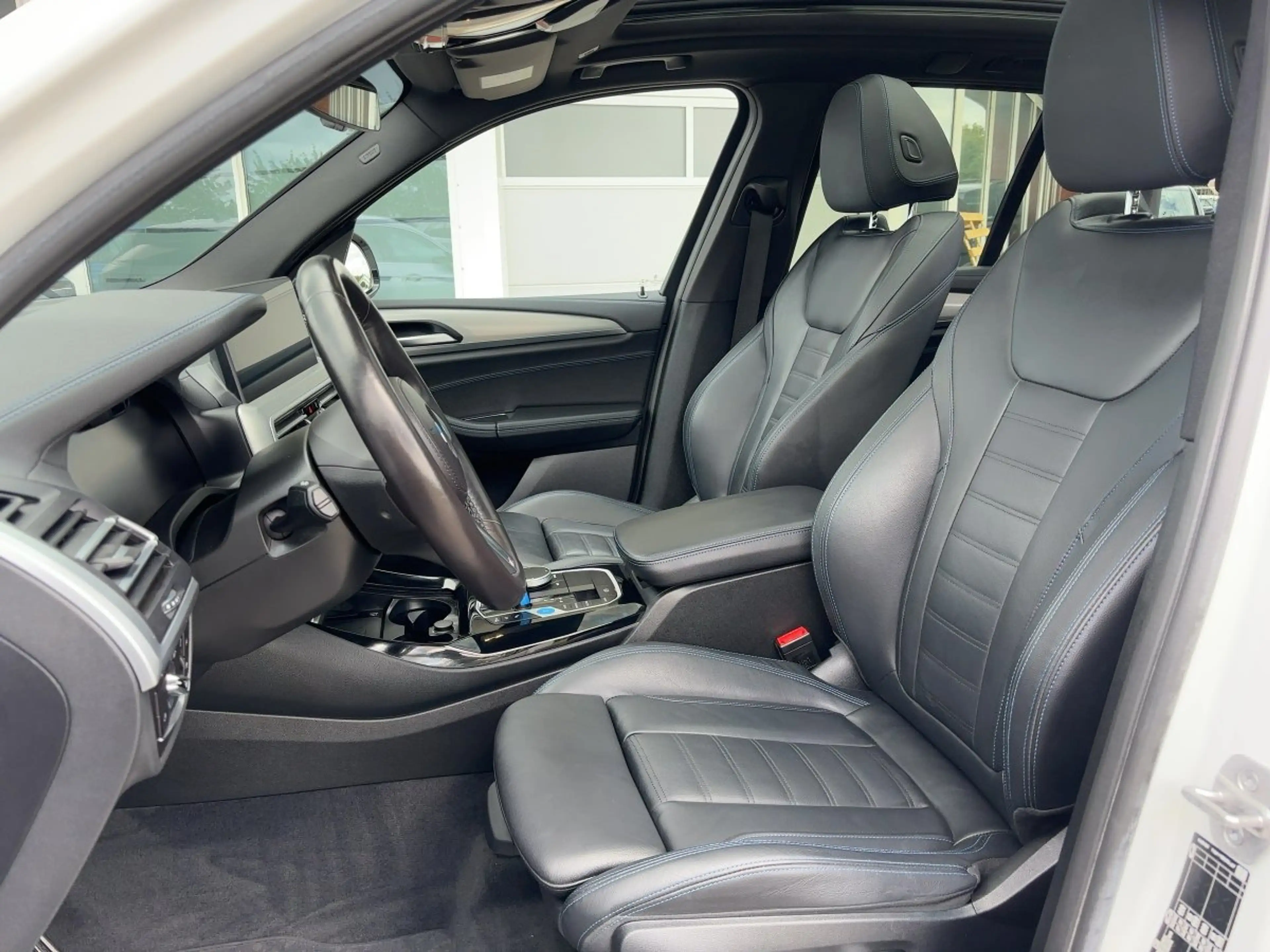 BMW iX3 Impressive AHK,AUTOM.,LED,Navi,SHZ,HUD,PDC — photo 7