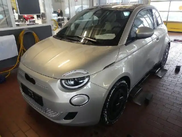 Fiat 500 e Giorgio Armani Collectors Edition