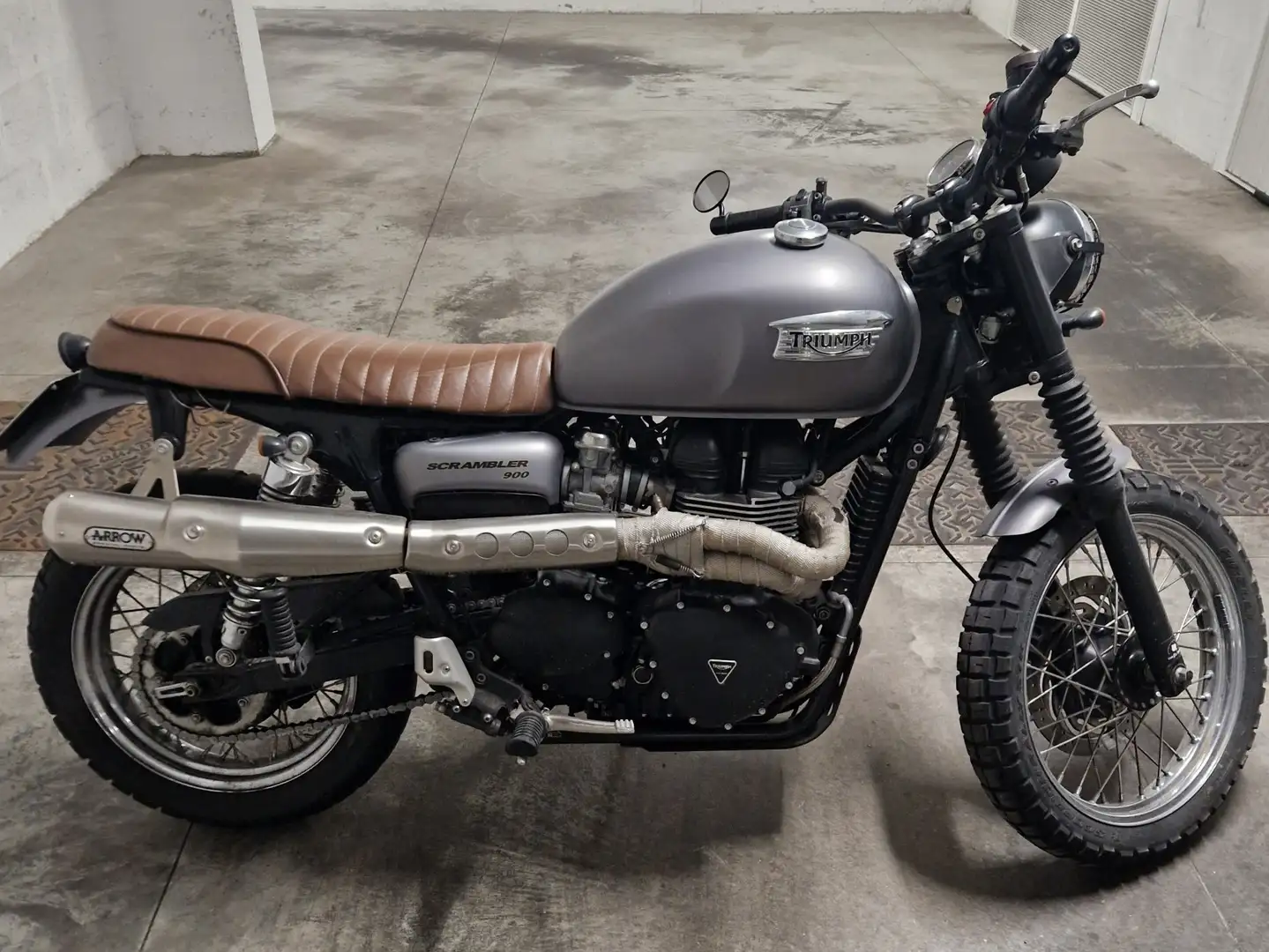 Triumph Scrambler Gri - 2