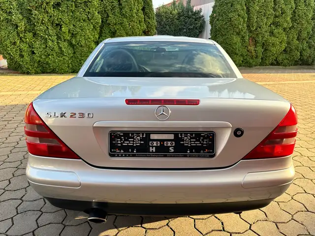 Mercedes-Benz SLK view 5