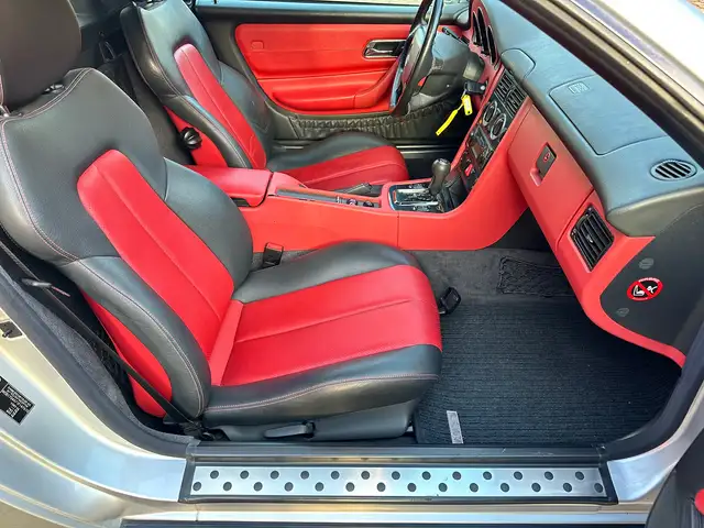Mercedes-Benz SLK view 10