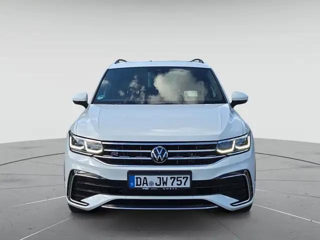 Volkswagen Tiguan view 2