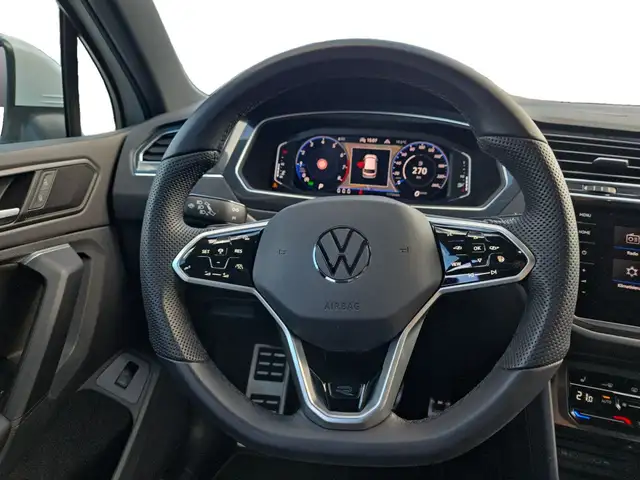 Volkswagen Tiguan view 13