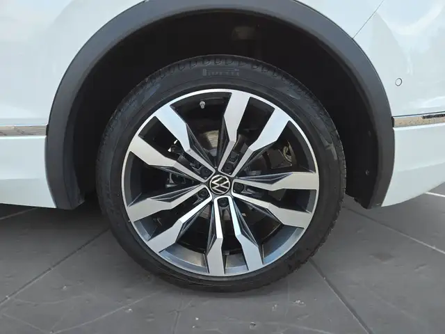 Volkswagen Tiguan view 15