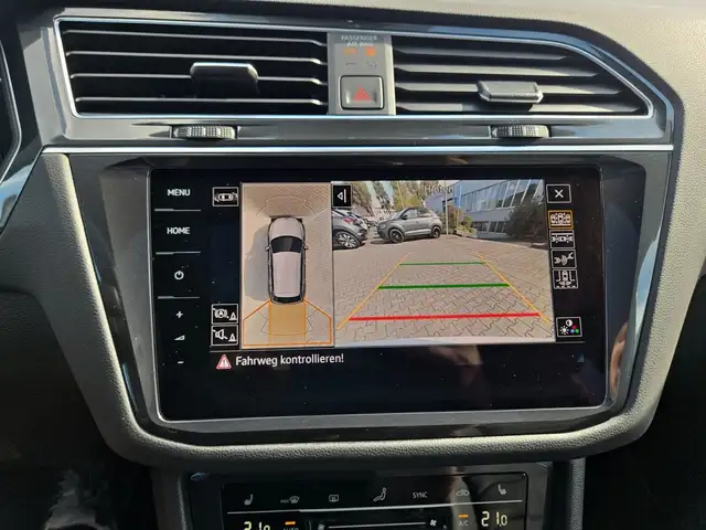 Volkswagen Tiguan view 19